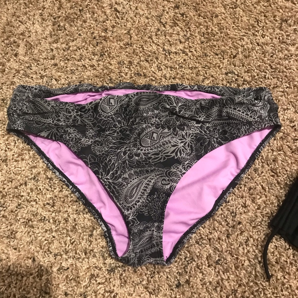 Athleta Brand swim bottoms Barry worn size XL